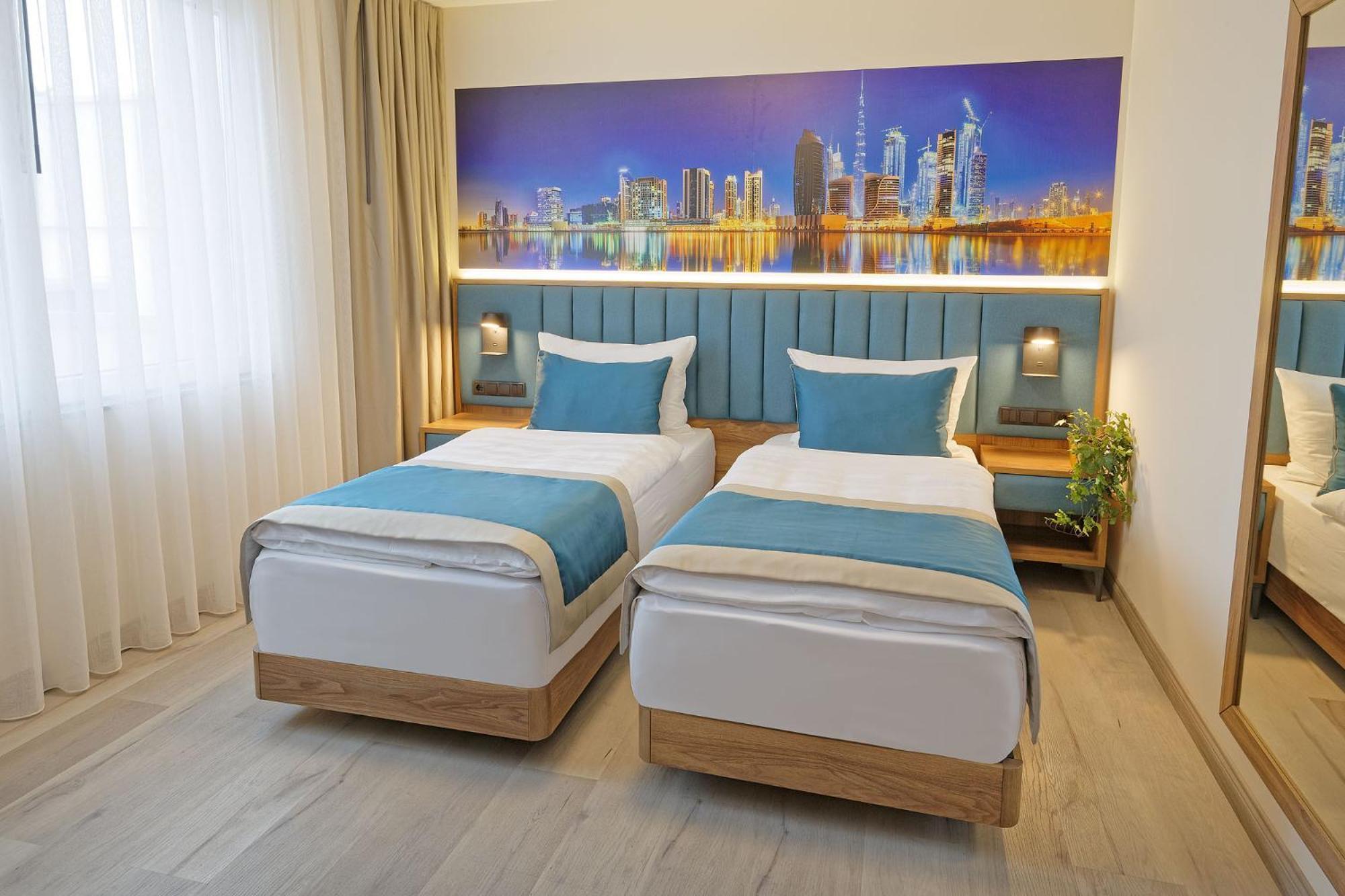 Friends Hotel Duesseldorf-Airport Ратинген Экстерьер фото